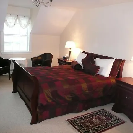 Washington House Bed & Breakfast 3* Red Castle