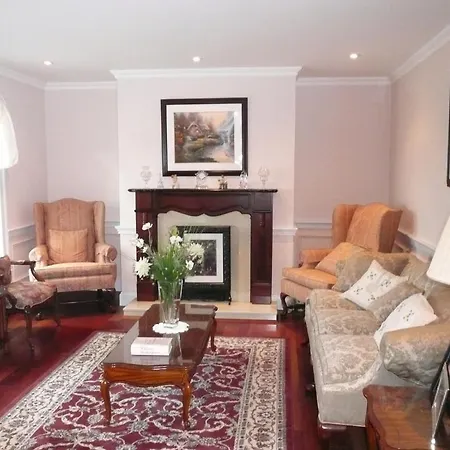 Washington House Bed & Breakfast Bed & Breakfast Red Castle