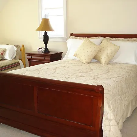 Washington House Bed & Breakfast Red Castle