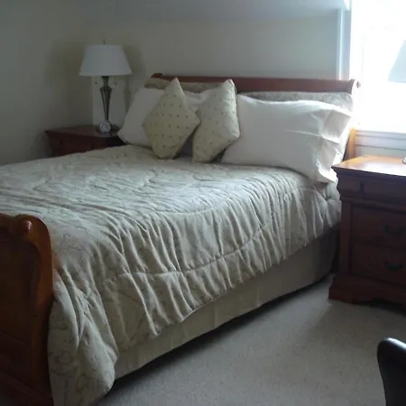 Washington House Bed & Breakfast Bed & Breakfast Red Castle